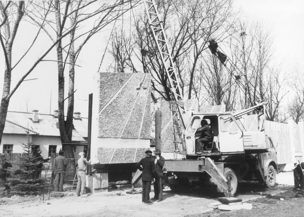 Строительство Мемориала Славы в честь воинов-таловчан, погибших в годы ВОВ, 1985 г.3.